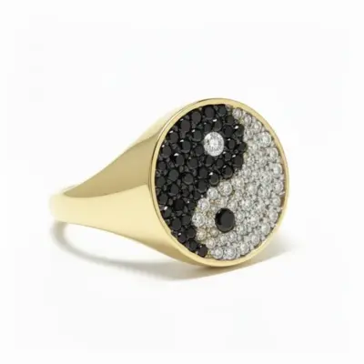 Anel Equilíbrio Noir Yin Yang em Ouro Amarelo 18k com Diamantes Brancos e Negros - Foto 1