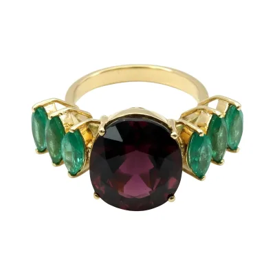 Anel Majesté Rubi e Esmeraldas em Ouro Amarelo 18k