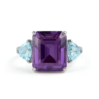 Anel Três Pedras Ametista e Topázios Azuis em Ouro Branco 18k