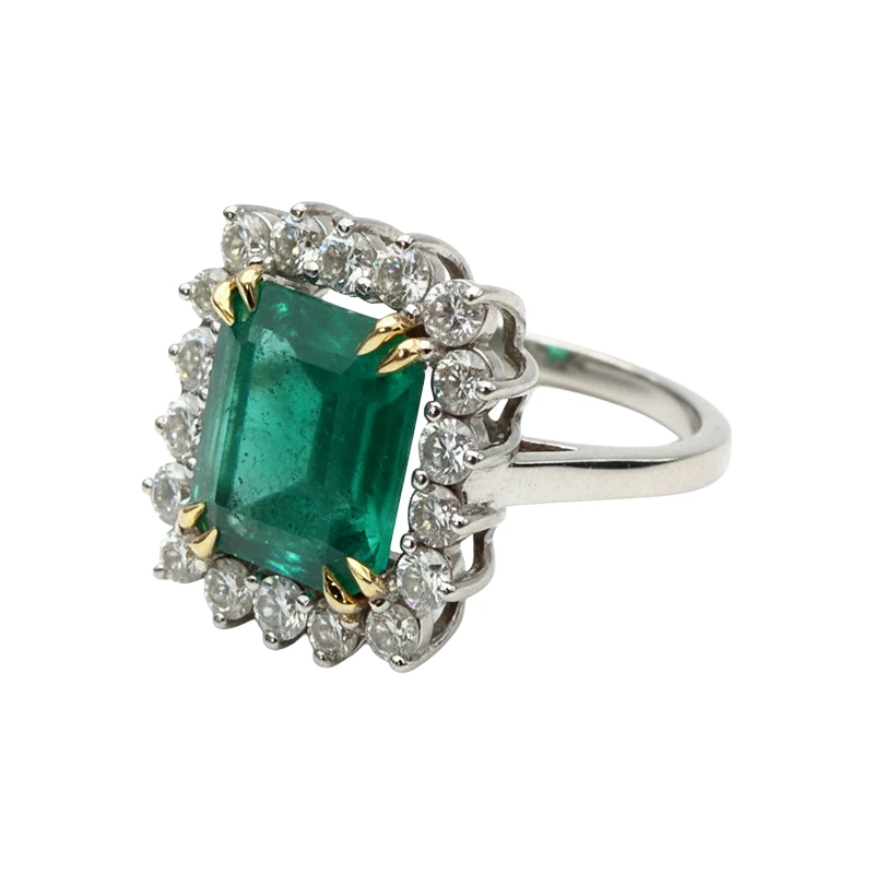 Anel Clássico Imperial em Ouro Branco 18k com Diamantes