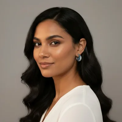 Brinco Ear Cuff Espiral Marinho em Ouro Branco 18k - Detalhe